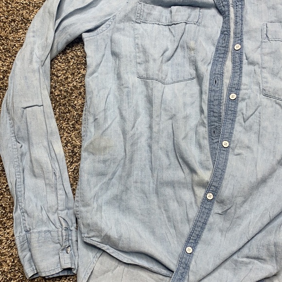 Woman’s Hollister top - Picture 3 of 6